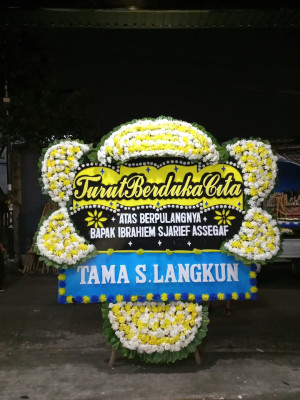 Papan Bunga Duka di Pabaton